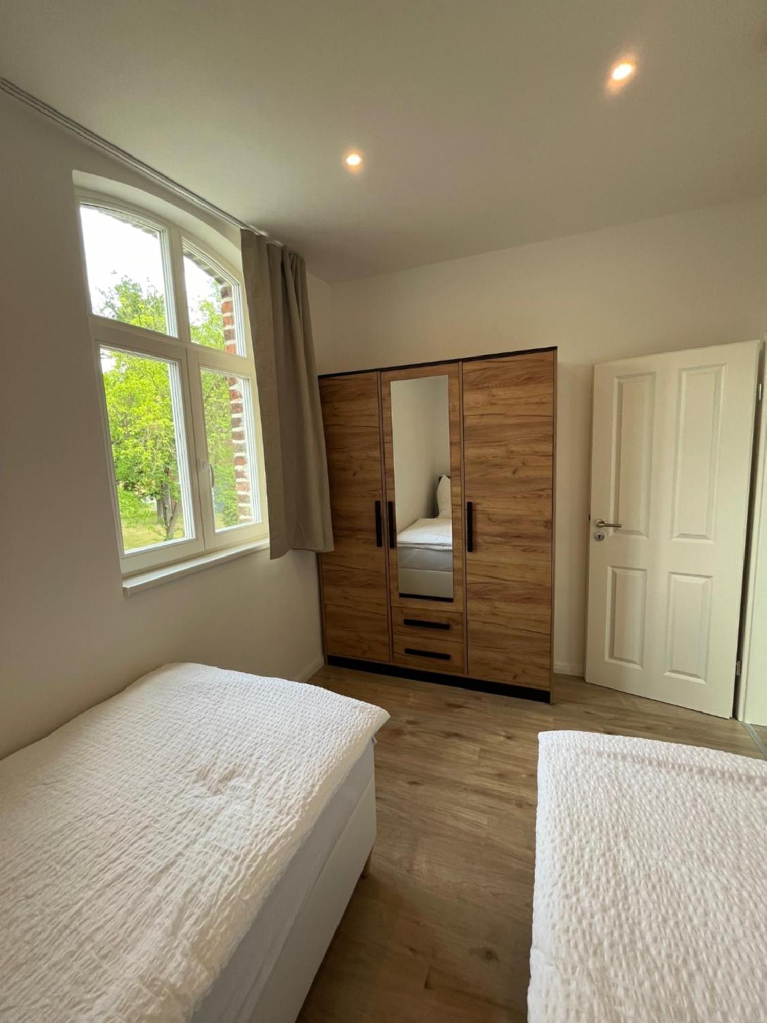 Remise 23A - 2Schlafzimmer Unterkunft Fuer 4-Koepfige Familie Schonefeld Bagian luar foto